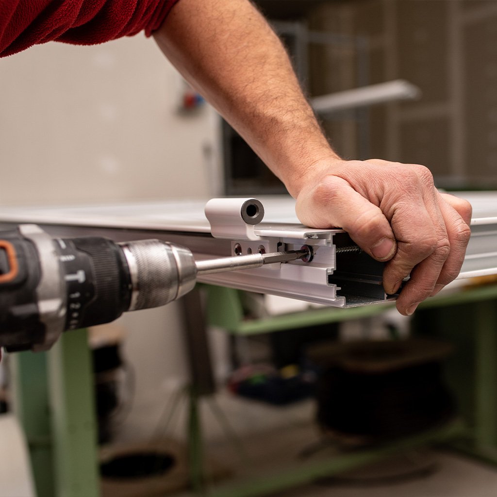 Want the Best ISI Mark Aluminium Door Fittings in India? Here is Your Guide